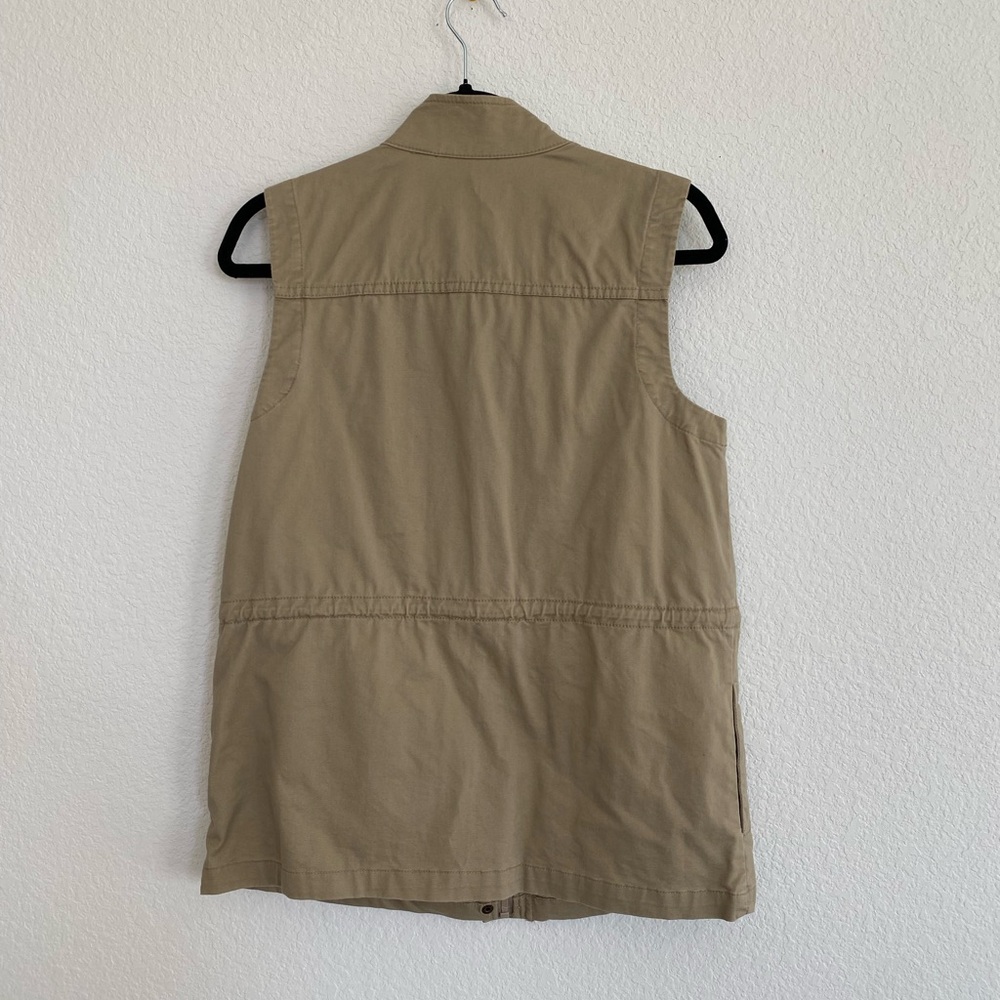 Liz Claiborne Utility Cargo Safari Barn Tan Vest Size 4 / Small Casual Fall - Picture 4 of 7
